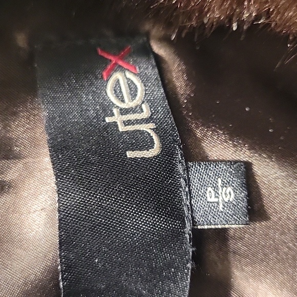 Ladies coat - Picture 2 of 3